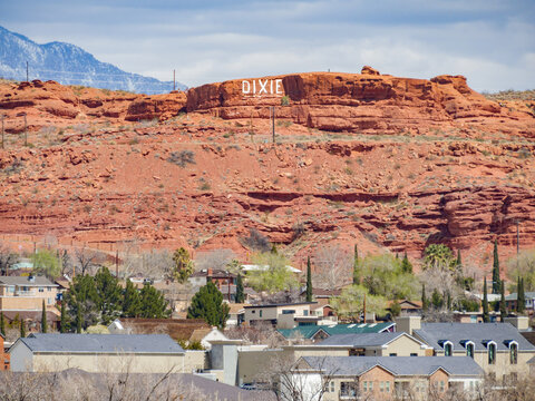 White Dixie letter of The Dixie Sugarloaf