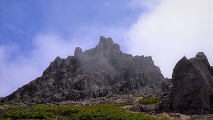 八ヶ岳連峰での登山風景、縦走路