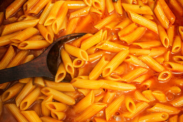 image of noodles with filet sauce