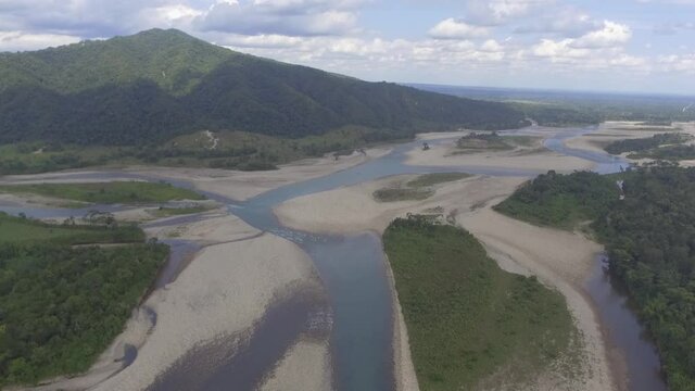 Encuentro de rios en el pie de monte llanero