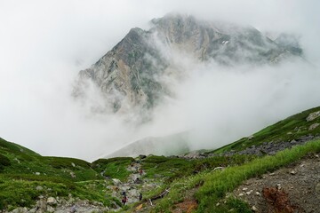 北アルプス登山、白馬岳の登山風景