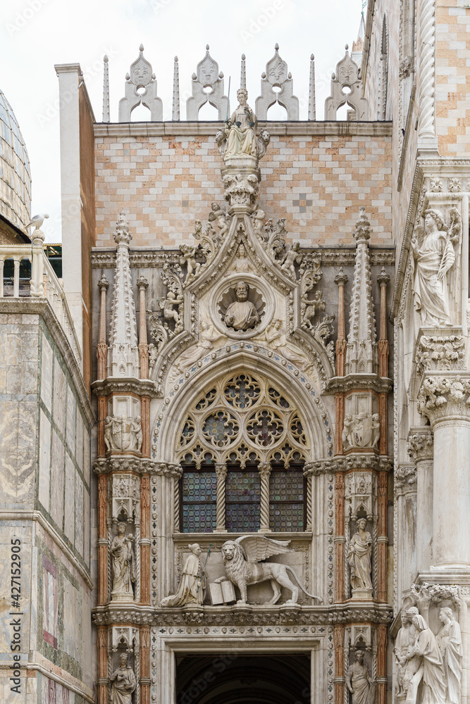 Wall mural Side entrance of the Saint Mark's Basilica, Venice.