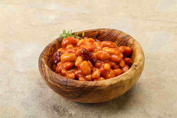 Baked kidney in tomato sauce