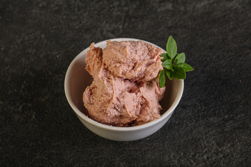 Liver pate in the bowl