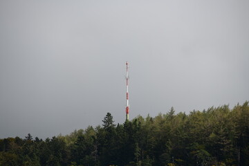 Obraz premium antenna in the mountains in europe