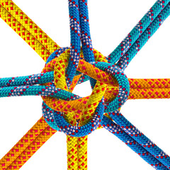 Cordes couleurs synthétiques nouées, fond blanc  © Unclesam