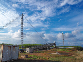 倒された風車　島の台風対策