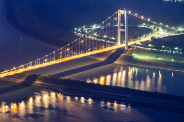 Fototapeta na wymiar xiling yangtze river bridge at night