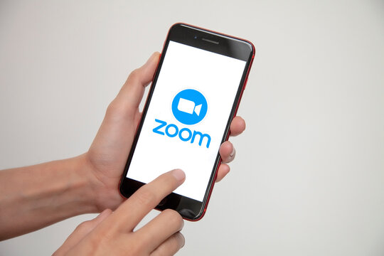zoom application pour le t&eacute;l&eacute;travail en visio-conf&eacute;rence