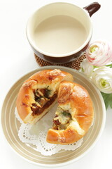 Beef stew and cheese bun food breakfast 