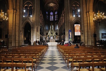 Fototapeta na wymiar Notre - Dame de Paris