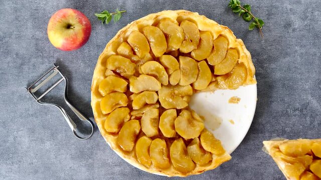 tarte tatin- French apple pie