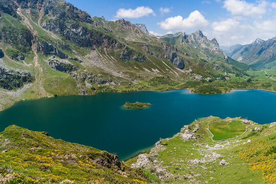 Somiedo 이미지 찾아보기 1,706 스톡 사진, 벡터 및 비디오 Adobe Stock