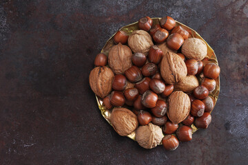 Plate with nuts