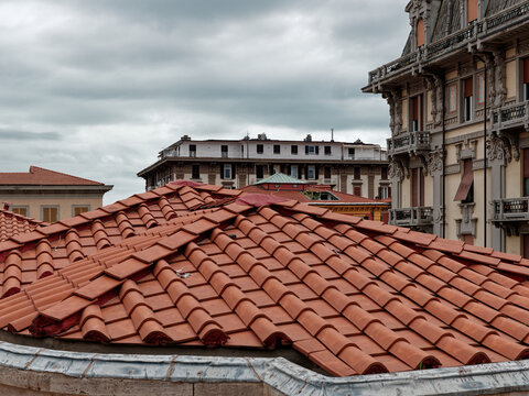 view of roof and chimey in la spezia