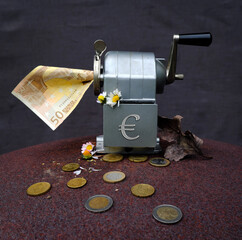 EURO, Geldentwertung, Steuer, Finanzamt, Aktien, Inflation, Deutschland, Sparbuch, Zinsen,...