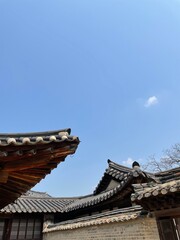 Fototapeta na wymiar I took pictures of beautiful Changgyeonggung Palace on the weekend.