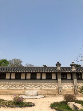 I took pictures of beautiful Changgyeonggung Palace on the weekend.