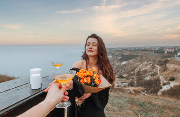 Obraz premium young woman on a romantic date 