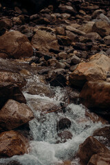 Cascada en Bariloche, piedras
