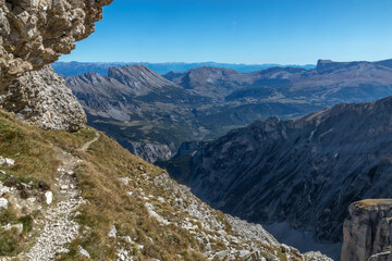 Sangle ,Grande Tête de l' Obiou ,Paysage du Massif du Dévoluy en été , Isère , Alpes France	