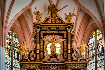 Fototapeta premium サウンドオブミュージックの世界、ザルツカンマーグート、シュティフト・プファール教会とその周辺の情景