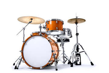 Fototapeta na wymiar orangenes Schlagzeug vor weißem Grund