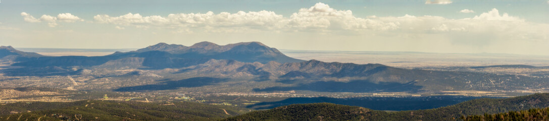 Fototapeta na wymiar Scenic view of the Sandia Mountains, Albuquerque, New Mexico