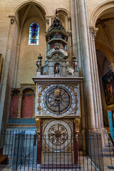 Fototapeta na wymiar Saint Jean Cathedral, Cathedrale Saint-Jean-Baptiste in Lyon, France, Europe