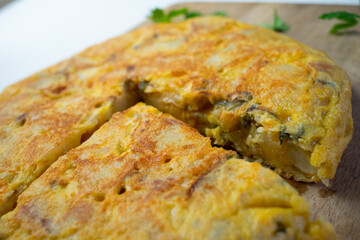 Shooting audiovisual content Traditional spanish omelette with potatoes and onion.