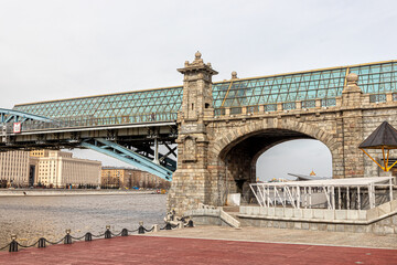 Andreevsky Bridge for pedestrians across the Moskva River