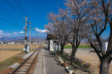 Fototapeta premium 上田電鉄別所線 舞田駅ホーム