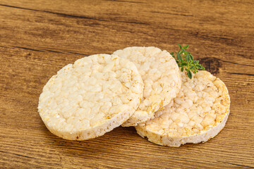 Dietary crisp bread for vegan