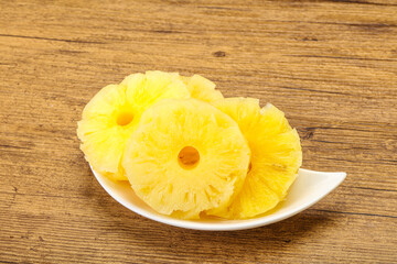 Sweet pineapple rings in the bowl