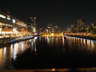 Fototapeta na wymiar night view of the city
