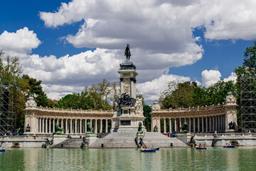 Fototapeta na wymiar Monument Alfonso XII in Retiro park. Madrid, Spain.