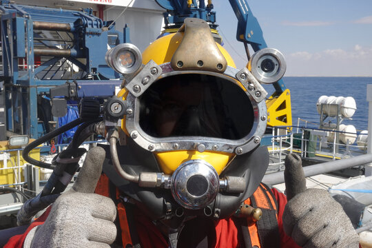 Commercial Professional Offshore Deep Sea Diver