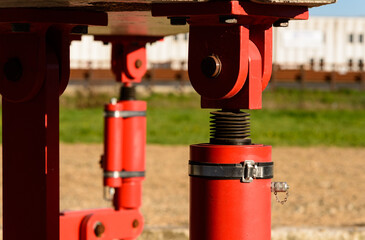 Stabilizzatori antisismici industriali, close-up, fuoco selettivo