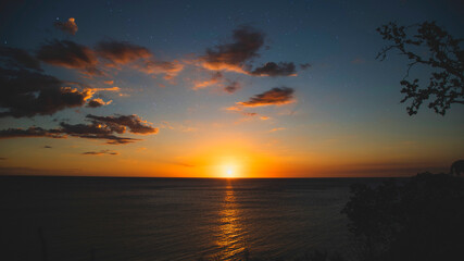 Fototapeta na wymiar Crepúsculo en el Caribe