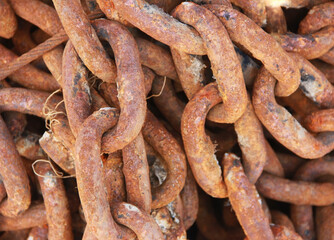 Fototapeta premium brown old rusty metal chain links