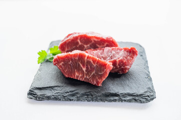 国産牛角切り肉