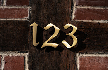Hausnummer 123