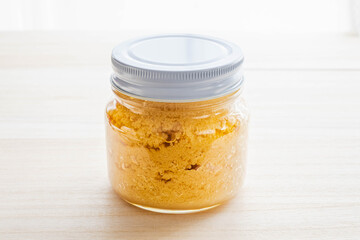 固まった国産天然はちみつ　