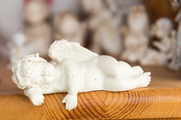 weisse Engelsfigur - Nahaufnahme