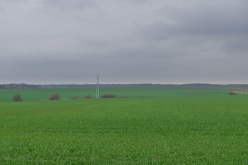 Wzniesienia Żarskie sfotografowane za pomocą długoogniskowego obiektywu z okolic Żagania.