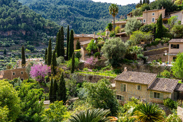 Schönes, ursprüngliches Mallorca - Deia pittoreskes Künstlerdorf im Nordwesten der Insel:...