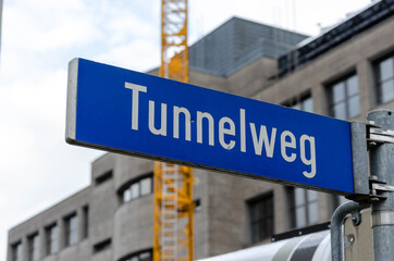 Fototapeta premium Schild Tunnelweg, Aarau, Schweiz