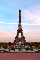 Fototapeta na wymiar The Eiffel Tower with pink vibes