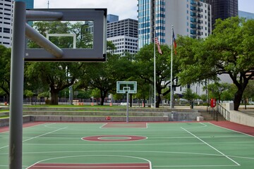 Naklejka premium basketball hoop on the street