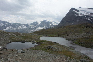 Fototapeta na wymiar Nivolet lakes, Valsavarenche. Aosta Valley. Italy